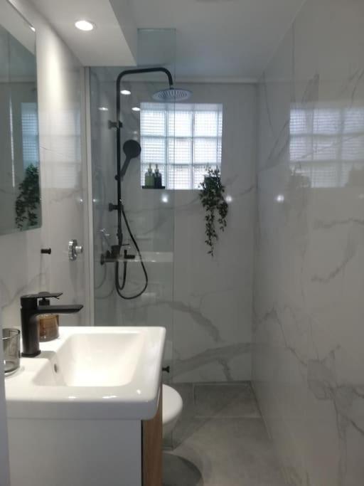 Brio Luxurious Urban Stay In Heraklio,Wifi,Αc Kandiye Dış mekan fotoğraf